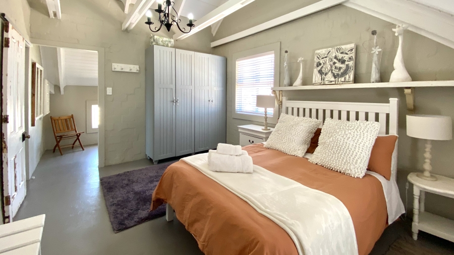 6 Bedroom Property for Sale in Jacobsbaai Western Cape